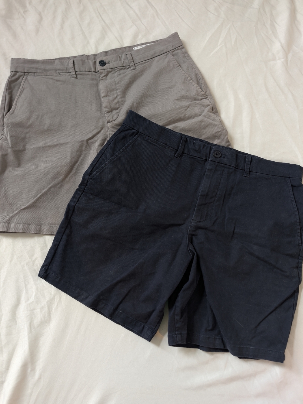 Set of 2 - GAP Men's 8" Shorts Size 33